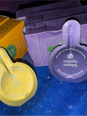 Balance & Glow Bath Booster Shots – Purple & Yellow Function of Beauty 6pc vials